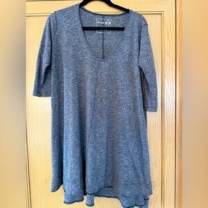 We The Free V-Neck Heather Gray Side Slit Tunic Fitted Arm / Small